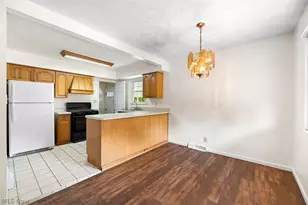 1163 Tonawanda Ave, Akron, OH 44305 - Photo 8