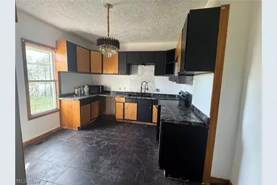 34 Montgomery, Youngstown, OH 44506 - Photo 6