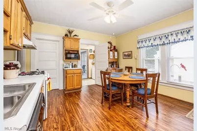 419 Williams Avenue, Williamstown, WV 26187 - Photo 16