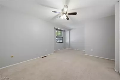 3949 Lake Run Boulevard, Stow, OH 44224 - Photo 18