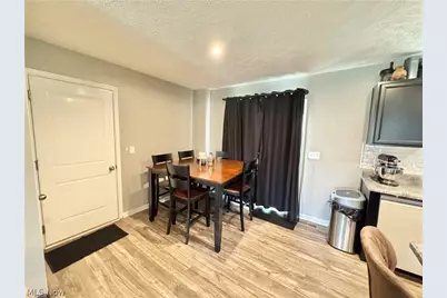 117 Fall Lake Lane, Amherst, OH 44001 - Photo 8