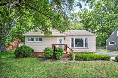 301 E 317th Street, Willowick, OH 44095 - Photo 1