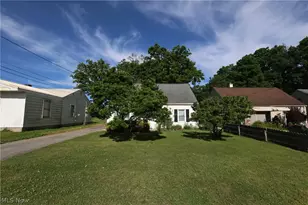 434 Winchester Ave, Youngstown, OH 44509 - Photo 14