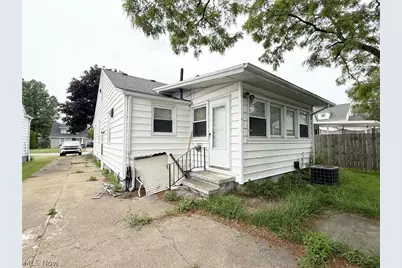 1361 Leavitt Road, Lorain, OH 44052 - Photo 4