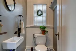 917 W Main St, Sugarcreek, OH 44681 - Photo 28