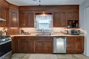 917 W Main St, Sugarcreek, OH 44681 - Photo 22