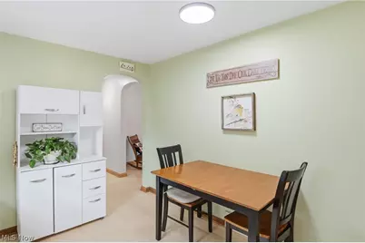 937 Pineview Avenue SE, North Canton, OH 44720 - Photo 8