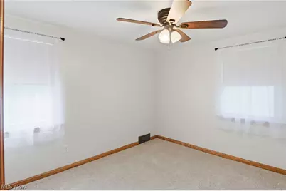 937 Pineview Avenue SE, North Canton, OH 44720 - Photo 18