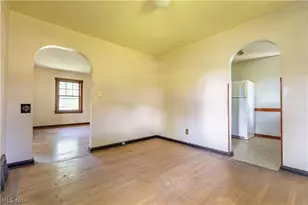 809 Easton St NE, Canton, OH 44721 - Photo 8