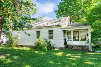 809 Easton Street NE, Canton, OH 44721 - Photo 1