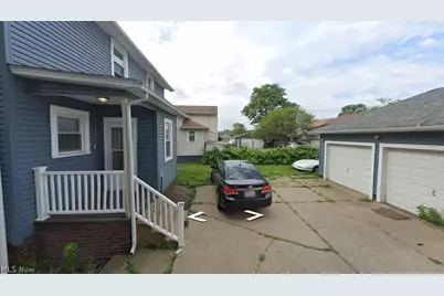 611 Forest Avenue SW, Canton, OH 44710 - Photo 2