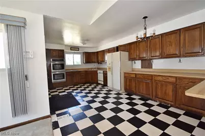 6208 Sylvia Drive, Brook Park, OH 44142 - Photo 10