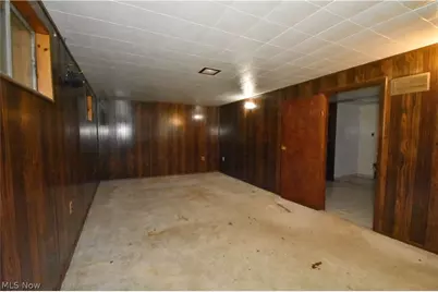 6208 Sylvia Drive, Brook Park, OH 44142 - Photo 24