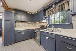 245 E Robinson St, Shreve, OH 44676 - Photo 10