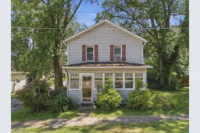 245 E Robinson Street, Shreve, OH 44676 - Photo 1