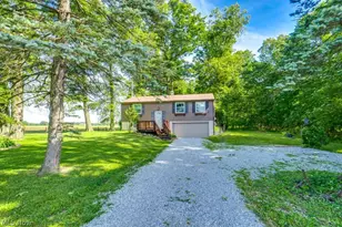 9921 Beech St NE, Louisville, OH 44641 - Photo 2