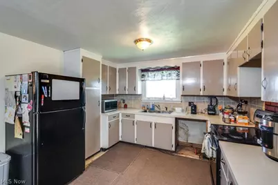 9921 Beech Street NE, Louisville, OH 44641 - Photo 20