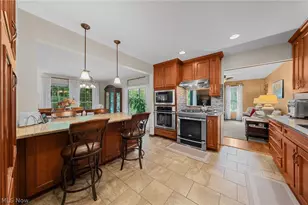 3270 Harris Rd, Grandview Heights, OH 44147 - Photo 16