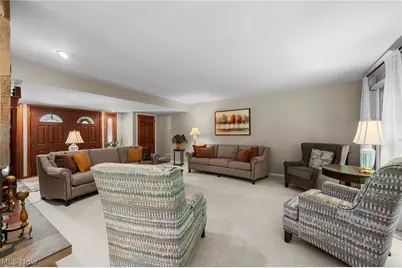 3270 Harris Road, Grandview Heights, OH 44147 - Photo 8