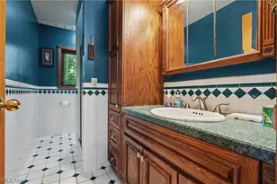2216 N Medina Line Rd, Akron, OH 44333 - Photo 24