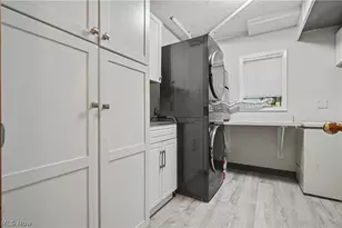 2216 N Medina Line Rd, Akron, OH 44333 - Photo 24