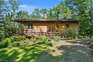 2216 N Medina Line Rd, Akron, OH 44333 - Photo 1