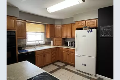 274 Dorchester Road, Akron, OH 44313 - Photo 4