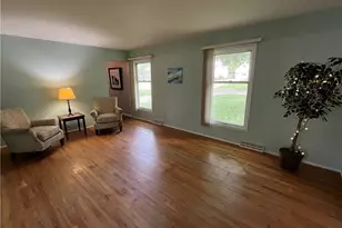 274 Dorchester Rd, Akron, OH 44313 - Photo 2