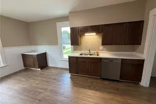520 E 4th St, Dover, OH 44622 - Photo 6