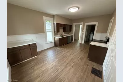 520 E 4th Street, Dover, OH 44622 - Photo 4