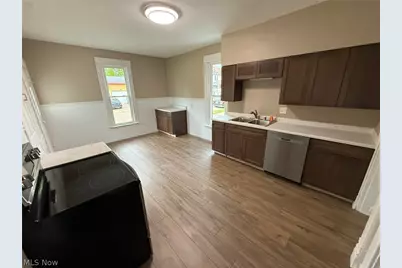 520 E 4th Street, Dover, OH 44622 - Photo 2