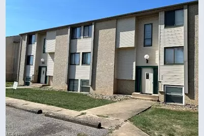 623 Lovers Lane #C8, Steubenville, OH 43953 - Photo 1
