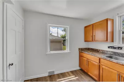 16004 Invermere Avenue, Loveland, OH 44128 - Photo 10