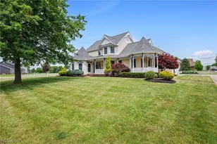 548 Appomattox Ct, LaGrange, OH 44050 - Photo 2