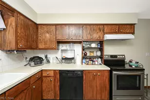 51 Devonshire Dr, Akron, OH 44312 - Photo 24