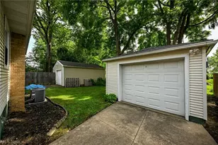 51 Devonshire Dr, Akron, OH 44312 - Photo 18