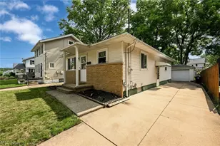 51 Devonshire Dr, Akron, OH 44312 - Photo 2