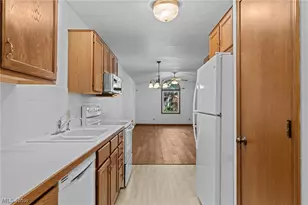 1543 Danube Dr NW, Uniontown, OH 44685 - Photo 18