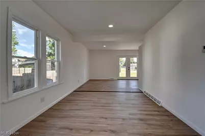 431 Cedar Lane, New Philadelphia, OH 44663 - Photo 6