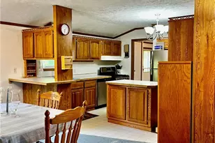 1324 Lake Vue Dr, Roaming Shores, OH 44085 - Photo 6
