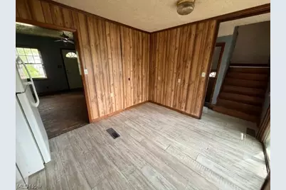 950 Silvercrest Avenue, Akron, OH 44314 - Photo 6