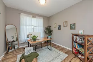 162 Kensington Wy, Elyria, OH 44035 - Photo 8