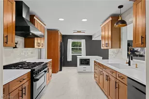 9466 Avery Rd, Grandview Heights, OH 44147 - Photo 12