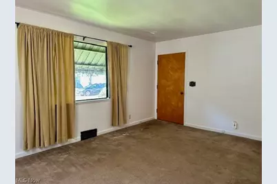 751 Thayer Street #down, Akron, OH 44310 - Photo 2