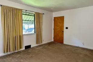 751 Thayer St, Akron, OH 44310 - Photo 2