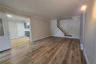 35101 S Turtle Trail, Willoughby, OH 44094 - Photo 2
