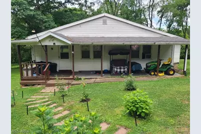 8094 Fohl Street SW, Navarre, OH 44662 - Photo 1