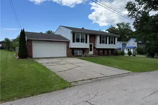 246 Depot St, Conneaut, OH 44030 - Photo 2