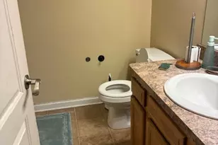1073 Orlando Ave, Akron, OH 44320 - Photo 12