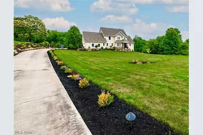 41 W Nimisila Road, New Franklin, OH 44319 - Photo 2